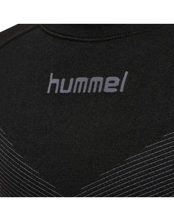 HUMMEL FIRST SEAMLESS JERSEY L/S K / Nahtlose Verarbeitung und körperbetontes Design